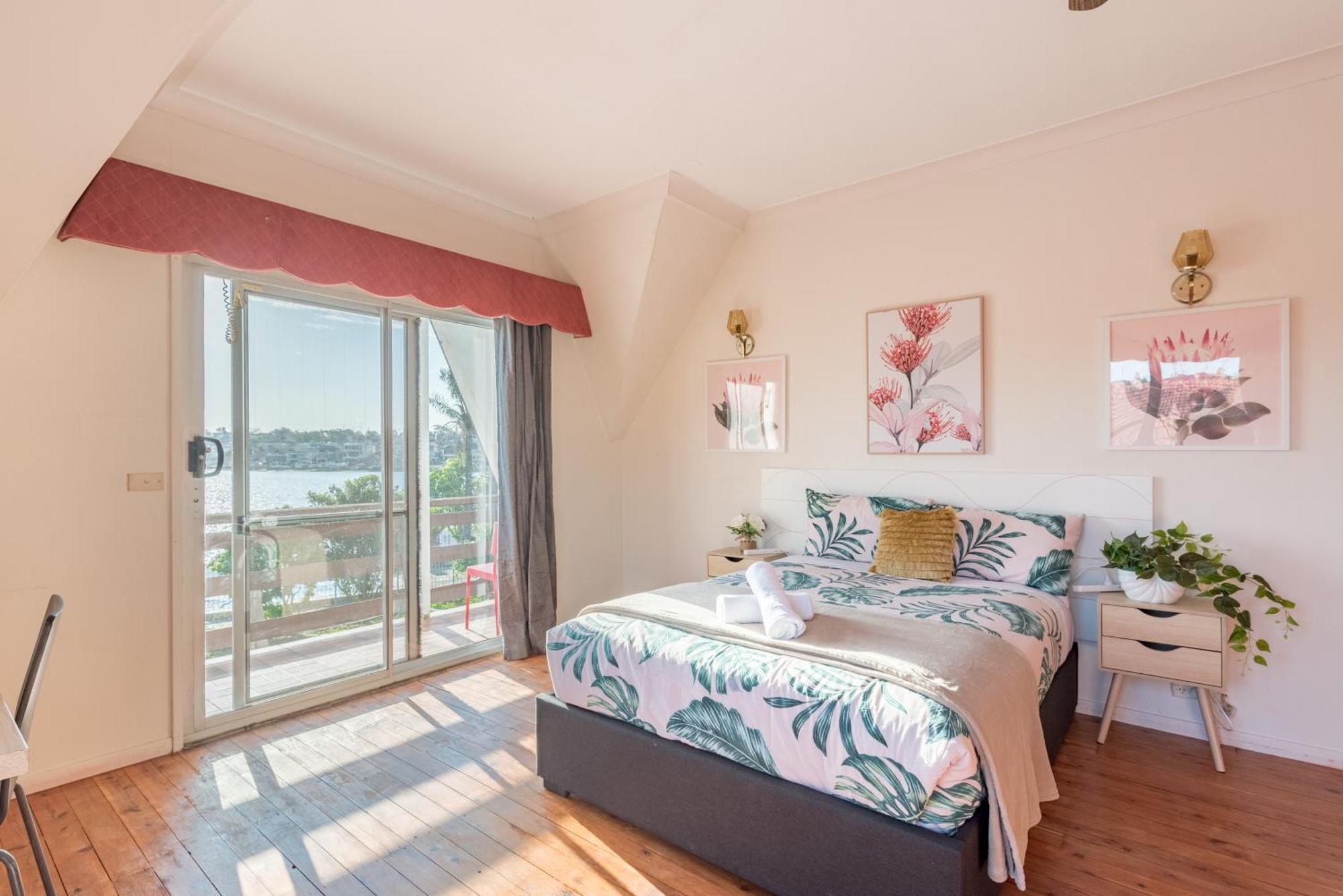 Bright King - Waterfront - Near Stations - Shared Bathroom * Sydney